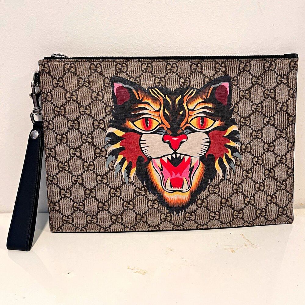 Gucci GG Supreme Tiger Print Zip Wristlet Wallet Beige Black Multicolor